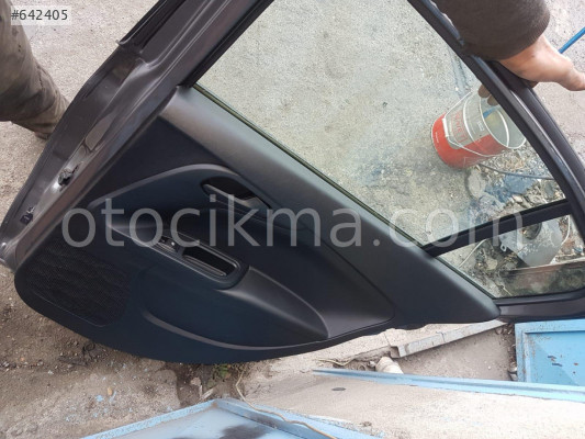 Fiat Egea 1.3 Sağ arka kapı döşemesi hatasız orjinal çıkma