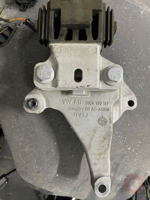 GOLF 8 MOTOR KULAİI 5WA199117 ORJİNAL ÇIKMA PARÇA - Vossan Otomotiv GOLF 8 MOTOR KULAİI 5WA199117 ORJİNAL ÇIKMA PARÇA - Volkswagen Orijinal Çıkma Yedek Parça Ankara