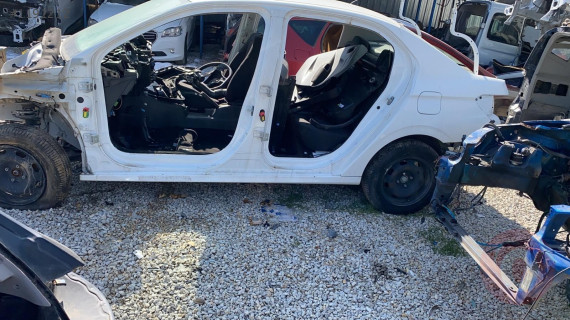 peugeot 301 jant kara