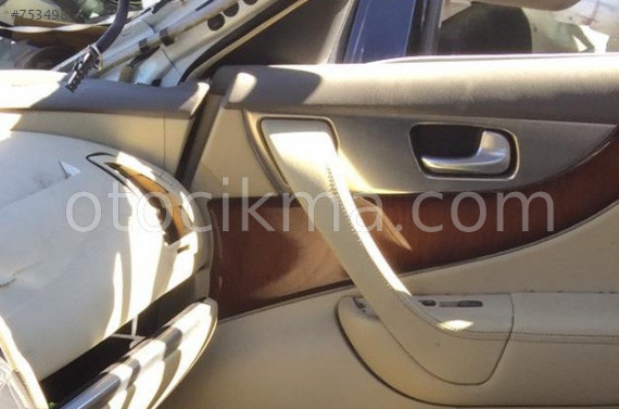 INFINITI FX30D  ÇIKMA KAPI KOLÇAĞI.