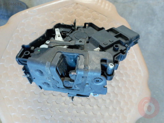 FORD FOCUS 2 SAĞ ARKA KAPI KİLİDİ..3M5A R21813ET