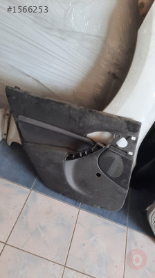 Focus 1 sag arka kapi döşemesi