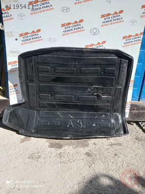 Audi A3 Bagaj Havuzu- Plastik