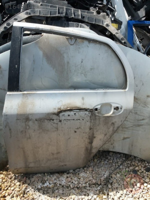 TOYOTA YARİS SOL ARKA KAPI