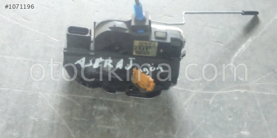 Opel Astra çıkma kapı kilidi sağ ön