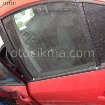 2008 model suzuki sx4 çıkma sol arka kapı camı