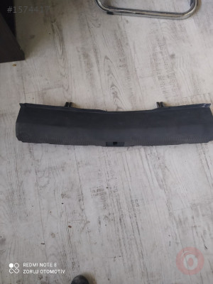 Audi A4 çıkma arka panel pilastigi 2014 8K5 863 471
