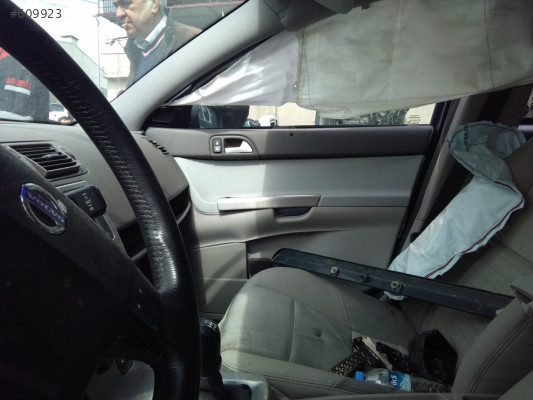 2007 VOLVO S40 HATASIZ SÖKME ÖN KAPI DÖŞEMESİ.