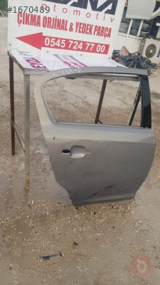Opel corsa D 2012 model sağ arka kapı çıkma