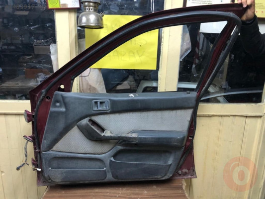 MİTSUBİSHİ LANCER SAĞ ÖN KAPI DÖŞEMESİ 1990 MODEL ORJİNA