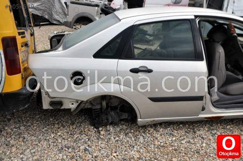 ARAÇTAN KESME FORD FOCUS 1 SAĞ ARKA ÇAMURLUK