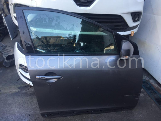 RENAULT MEGAN 3 SAĞ ÖN KAPİ DOLU KAPI