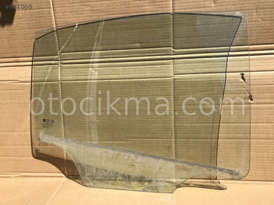 Chevrolet cruze HB sağ arka kapı camı GM