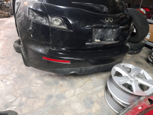 İnfiniti fx35 arka bağaj kapağı