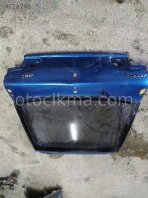 Proton 416 bagaj kapağı mevcuttur.