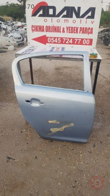 Opel corsa D kasa 2012 model sağ arka kapı çıkma