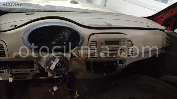 Nissan micra. Torpido