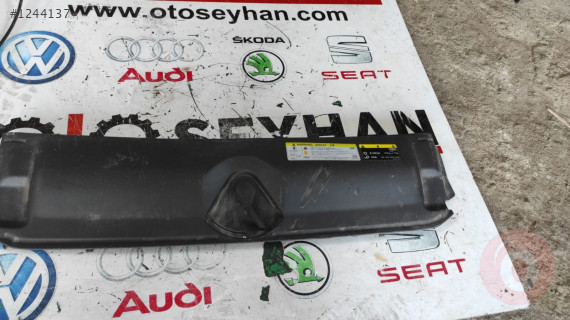 8W0807081 audi a4 2017 ön panel üst kaplama
