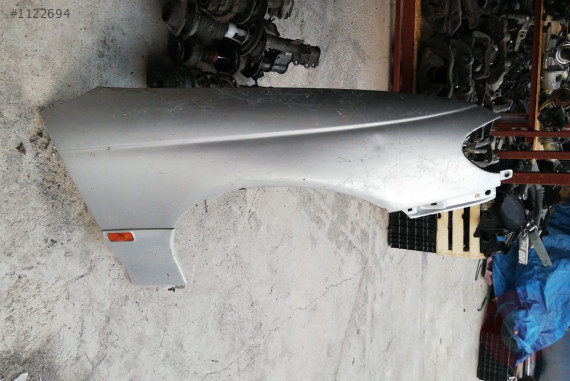 opel omega b orjinal sağ çamurluk