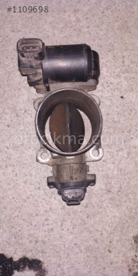 Toyota Hilux gaz kelebeği