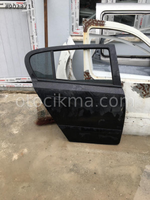 2009 Opel astra sağ arka kapı