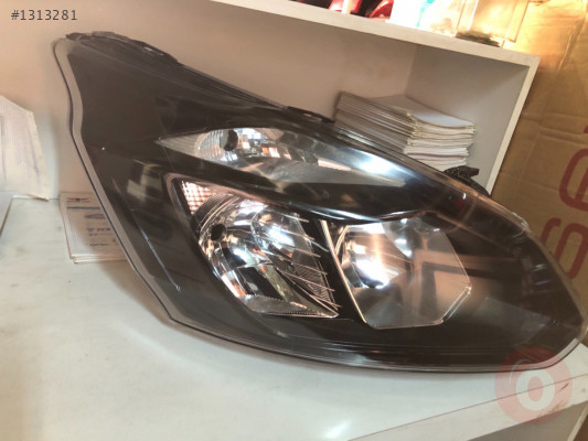 Ford custom sağ far çıkma orjinal