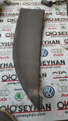 1P0867114 seat leon 2010 sağ ön kapı iç döşemesi