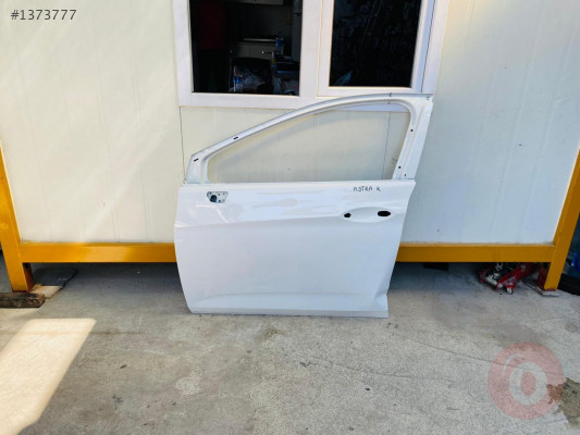 Opel astra k sol ön kapı beyaz renk