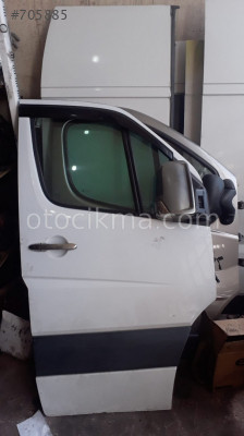 mercedes sprinter çıkma sağ ön kapı