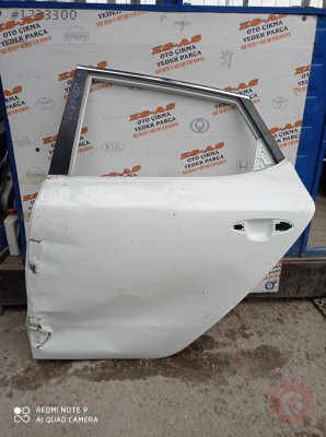 Kia Ceed Sol Arka Kapı Boş