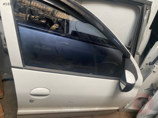 Peugeot 206 sağ ön kapı