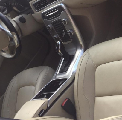 VOLVO S80 KOMPLE VİTES KONSOLU.
