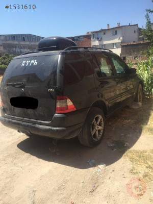 MERCEDES ML 270 SAĞ ARKA KAPI ÇIKMA