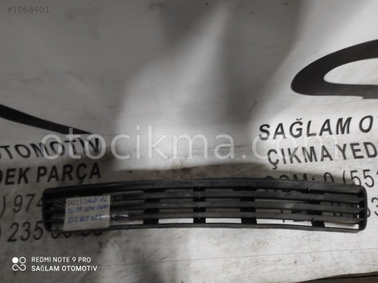 OEM;3D0807683 AUDİ A4 94-99 ORTA IZGARA