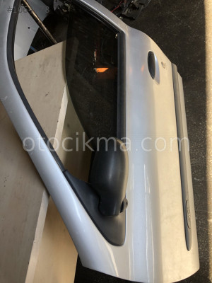 Renault clio sol ön kapı dolu