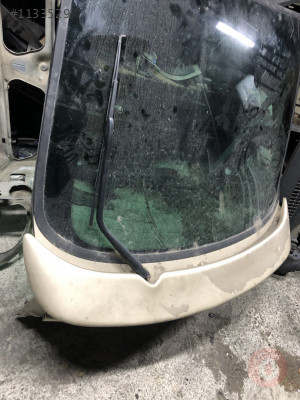 Renault laguna bagaj kapagı  dolu