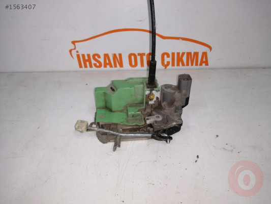 Fiat linea sol arka kapı kilidi orijinal