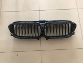 BMW G30 ÖN PANJUR İÇ MASKESİ 18715610