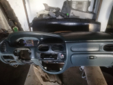 Renault megane 1 göğüslük orijinal çıkma parça
