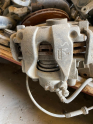 10008142R renault symbol clio 4 sağ ön fren merkezi kaliper