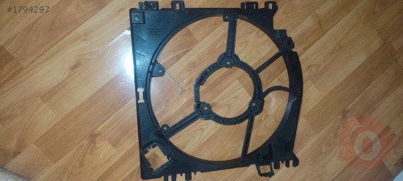 Renault Clio radyatör davlumbazı orjinal çıkma 0 parça