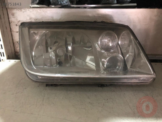 VOLKSWAGEN BORA 02-05 SAĞ FAR