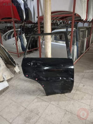 TOYOTA RAV4 SAĞ ARKA KAPI 2002-2006