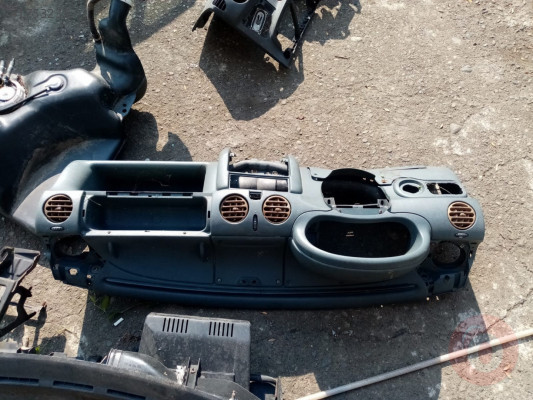 Renault Kangoo 2000 model ön torpido çıkma