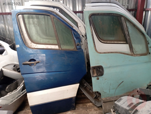 Mercedes Sprinter sağ ön kapı hatasız dolu