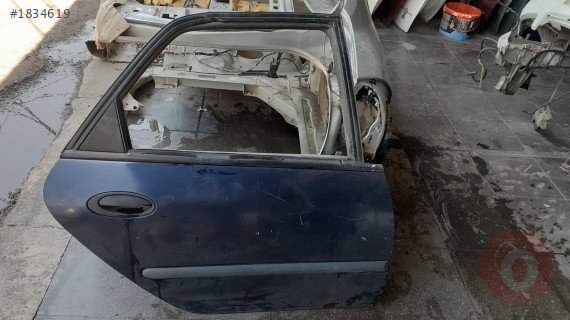 RENAULT LAGUNA SAĞ ARKA KAPI
