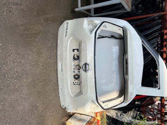 Nissan x trail Bağaj kapağı