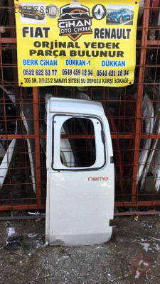 CİTROEN NEMO SAĞ ARKA BAGAJ KAPAGI