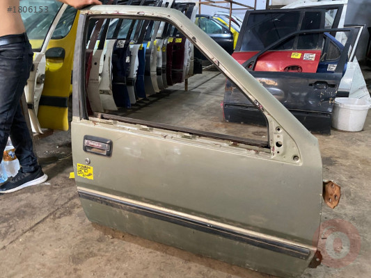 MİTSUBİSHİ LANCER SAĞ ÖN KAPI KİLİDİ 1988 MODEL