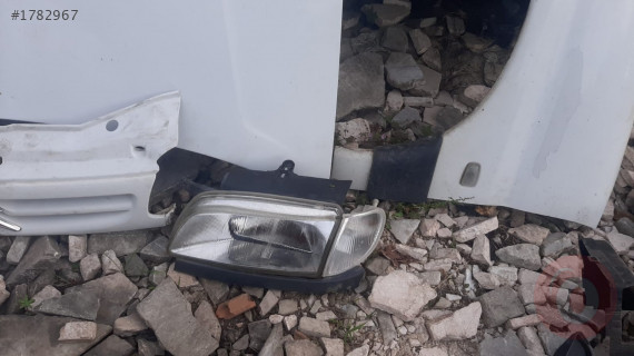 1998 citroen berlingo 1.9 çıkma sol far